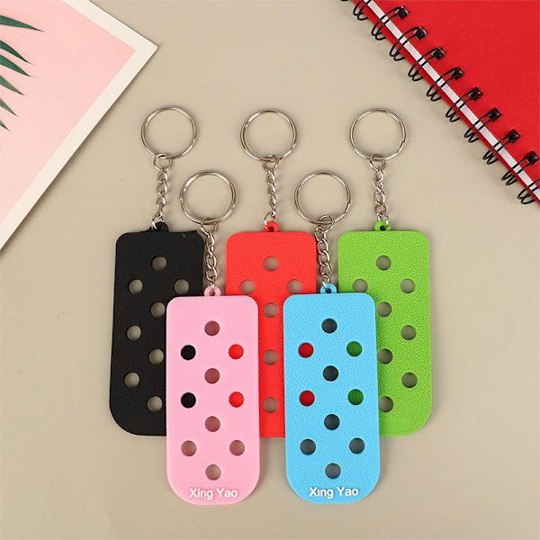 1 stk Gummi nøkkelring med hull DIY nøkkelring for Clogs Charms K Red