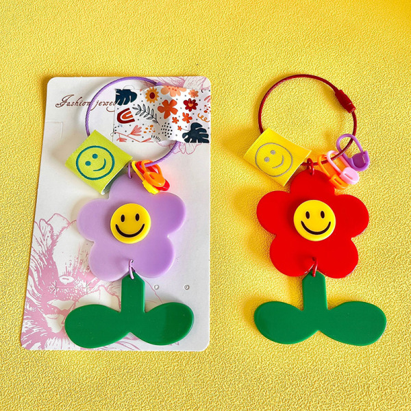 Smiley Sun Flower Key Chain Leaves Pendant Key Ring Ryggsäck Ca E