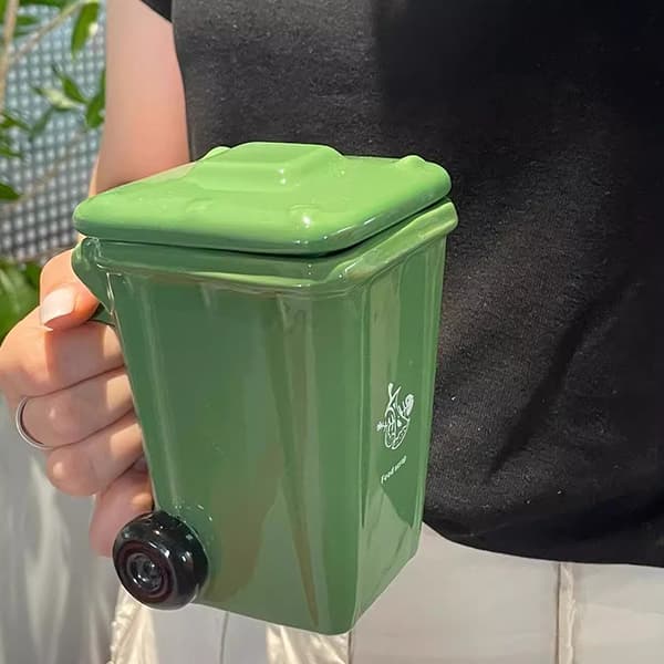 Rolig soptunna keramisk mugg 1