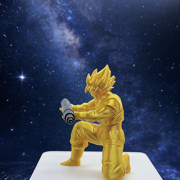 3D-printet kul Super Saiyan pennholderfigur skrivebordsstasjon White