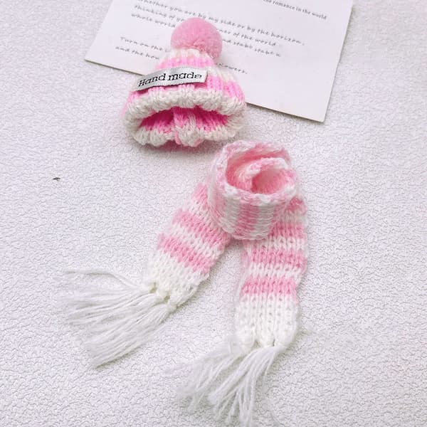 1 Set Dockhus Mini Julhattar & Scarfs - Stickade & Trendiga A1