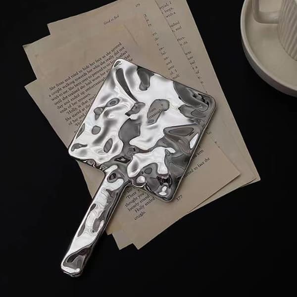 Ins Liquid Shape Square Mirror Mini Håndholdt skrivebordskosmetikk