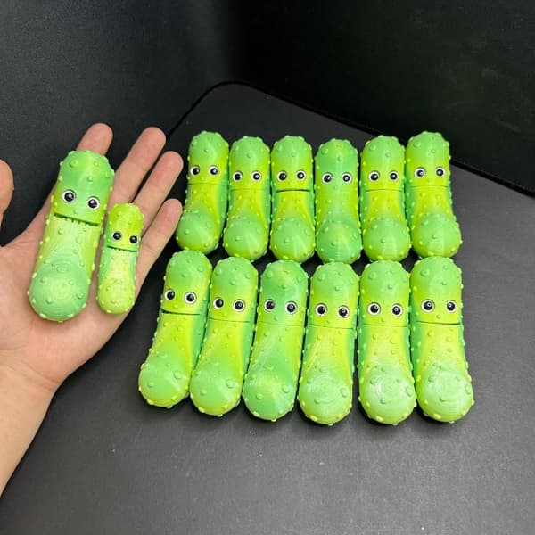 1 st 3D-printade gurkleksaker rörlig gurkgrönsaksmodell A2