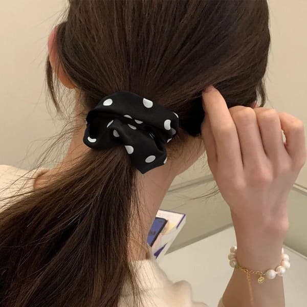 2 stk Svart Hvit Prikket Sateng Hårstrikker Myk Glatt N Black 2pcs