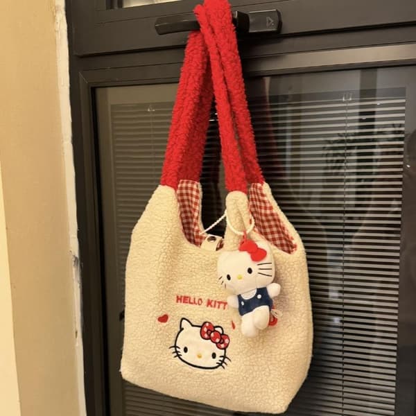 2026 Uusi e Hello Kitty Sherpa-tilkkutäkki Suurikokoinen Naisten A2