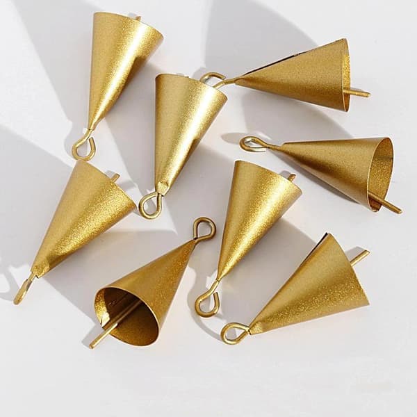 Rustikke jingle bells i jern og tinn, rustne trompetklokker A2