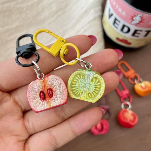 1 kpl e Sweet Realistic Half Fruit -avaimenperä laukkuriipus matkatavaroihin A3
