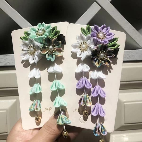 Håndlaget Blomsterhårspenne i Antikk Stil, Stoffmateriale, Kimono StyleE