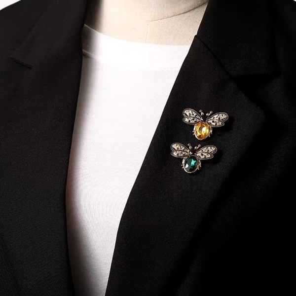 e Little Bee Brosch Advanced Lapel Pin Vintage Suit Corsage Hat Green