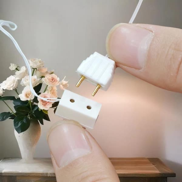 4 stk. 1/12 dukkehus dekorativ lampe transformer stikforbindelse A1