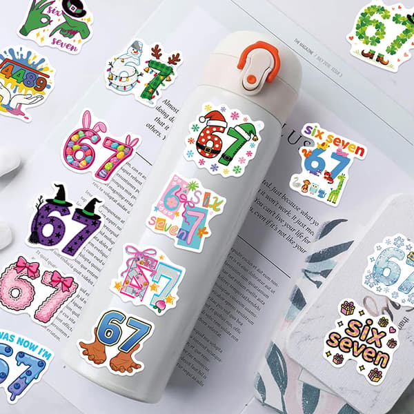 50 kpl Kuusi Seitsemän Tarroja Multicolor