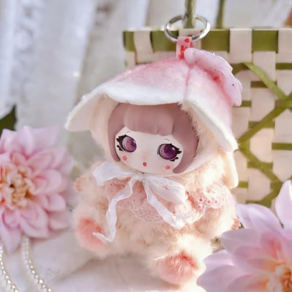 YuLi Hug Cloud Dream Series Blind Box e Fluffy Vinyl Doll Keych 1Box Random