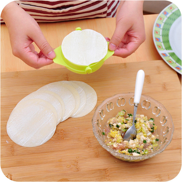 1 kpl muoviset molds Jiaozi Maker taikinapuristin kokkare Pi Green