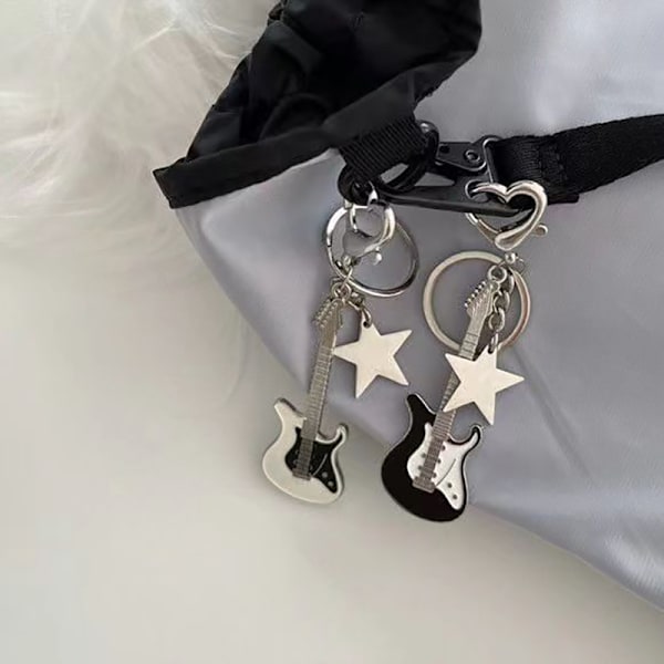Electric Guitar Star Pendant Bass Avaimenperä Retro Sweet and Cool White