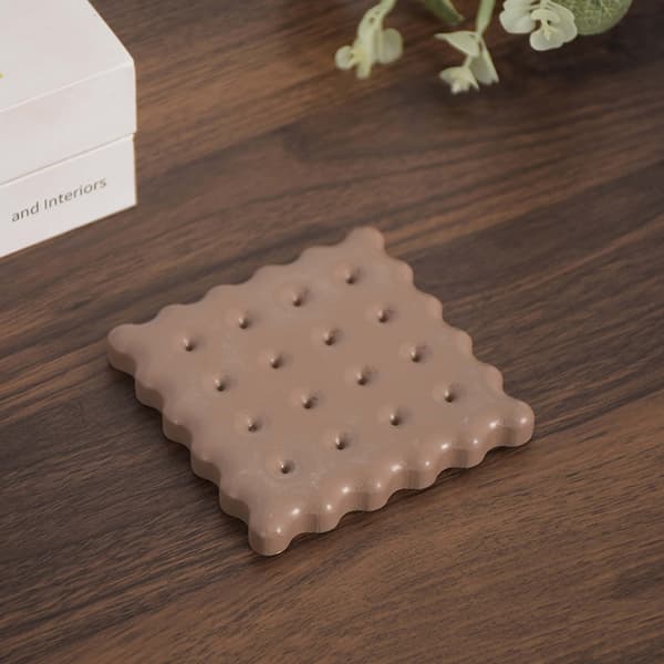 Kjeksformet trekoppmatte, te kaffe krus drikkeholder Dark brown