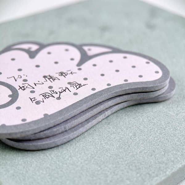 Kawaii Polka Dot Uregelmessig Formede Selvklebende Huskelapper 30 A1