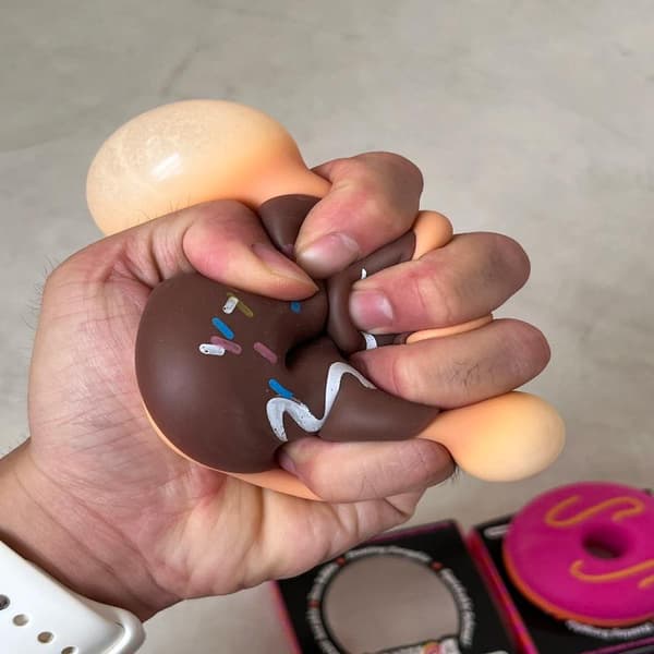 e Donutformet Squishy Cube Anti-TPR Legetøj Gaver Red