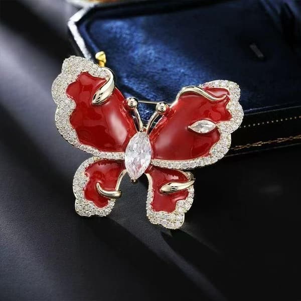 Mote temperament Rhinestone Røde sommerfuglbrosjer for kvinner 1pc