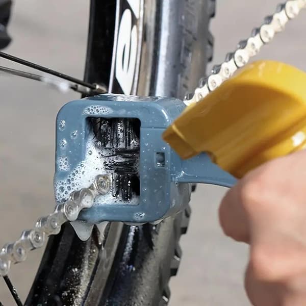 Cykelkæderensebørste med stive børster til cykelvedligeholdelse C A