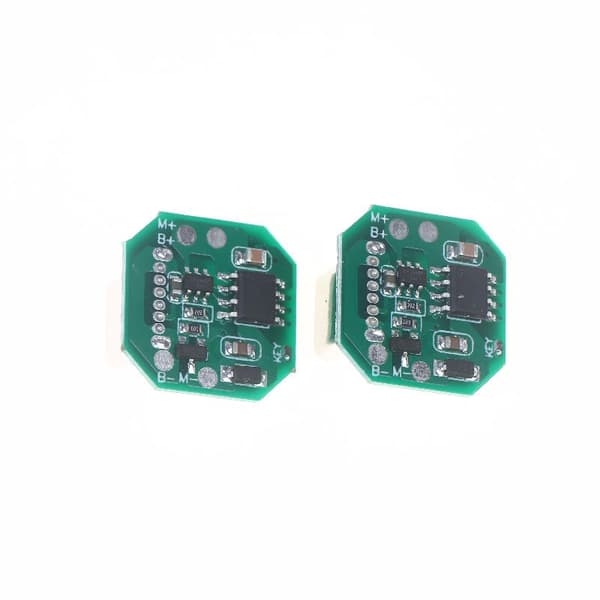 2/4/6/8 stk lommelyktdriverkort for DIY av integrert lading 2Pcs