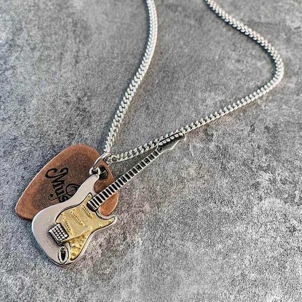 1 stk. halskæde med vedhæng i rustfrit stål til elektrisk guitarbas A1
