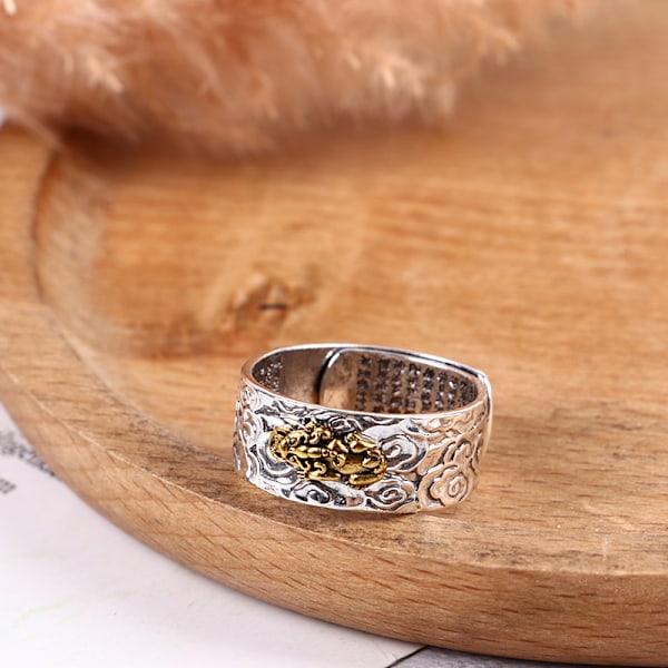 Feng Shui PIXIU Berlocker Ring Amulet Wealth Lucky Carving