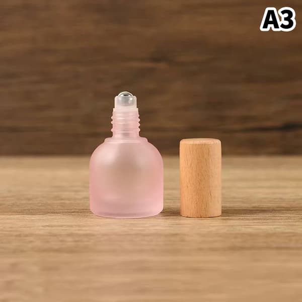 10 ml:n roll-on-pullo puisella ruostumattomasta teräksestä valmistetulla pallolla White