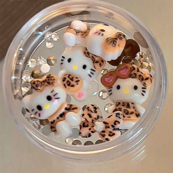 Sanrio kynsikorukoristesarja Hello Kitty strassikiviä Mani