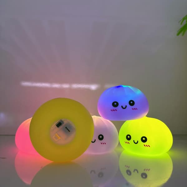Luova e Dumpling LED-yövalo painettava lelu E
