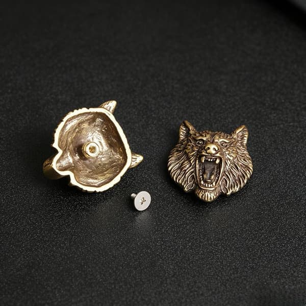 Mässing Varg Conchos Skruvmaterial Djurhuvud Design Läder 1pc