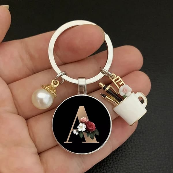 A-Z Letters Elegant imitation Pearl Key Chain Charm Emalj 26 L A4