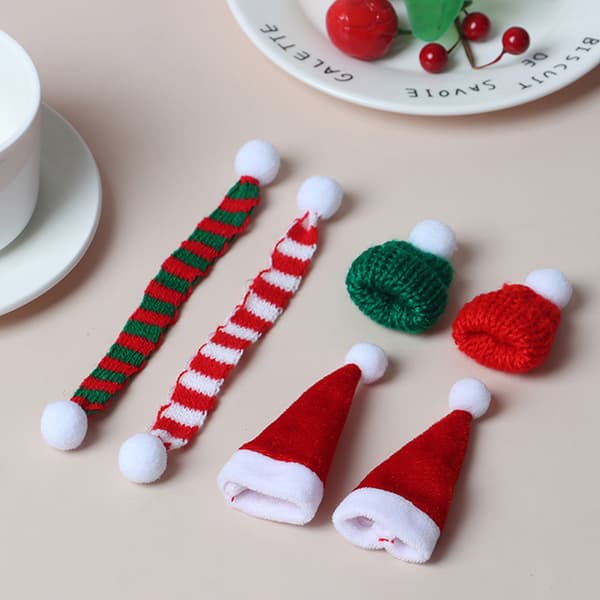 2 Stk Xmas Mini Tørklæde Hat Decor Dukketøj Tilbehør Jul A4