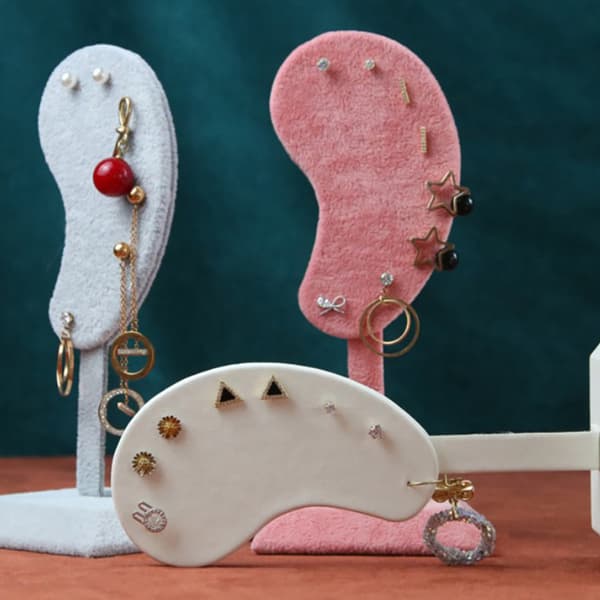 Mode örhängen Display Stand Öronformade öronklämma Stud Smycken Pink