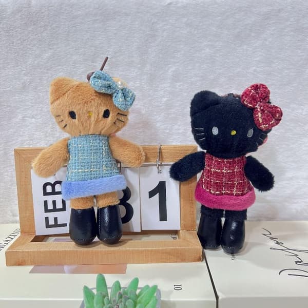 1 stk. e Langbenet Hello Kitty Vedhæng Nøglering Plyslegetøj Taske Dekoration A2