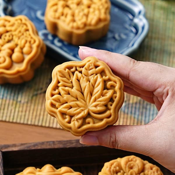 1 sett DIY Mooncake-form i plast med håndtrykk for bakverk A4