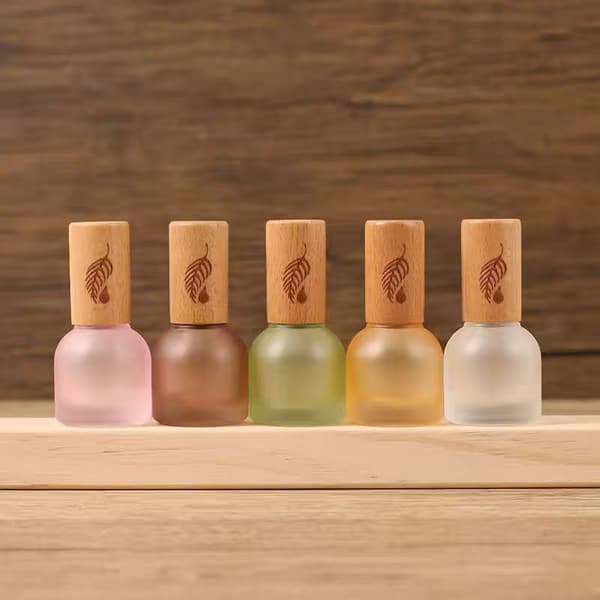 10 ml roll-on flaske med kule i tre og rustfritt stål Coffee 1