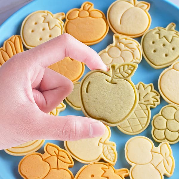 8 kpl Fruit Cookie mold 3D-kuorrute Fondant Plastic Coo