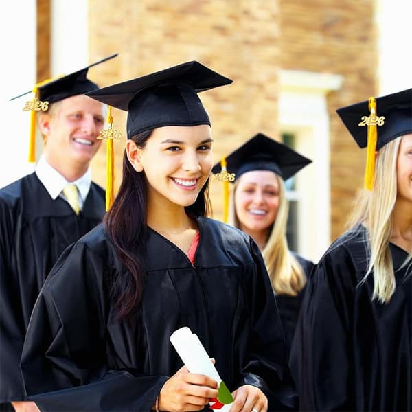 Mat mat 2026 studenterhue med kvast til gymnasiet og bachelor B1