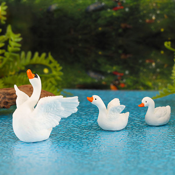 Mini White Swan Decoration Goose Figurine Dollhouse Micro Lands A3