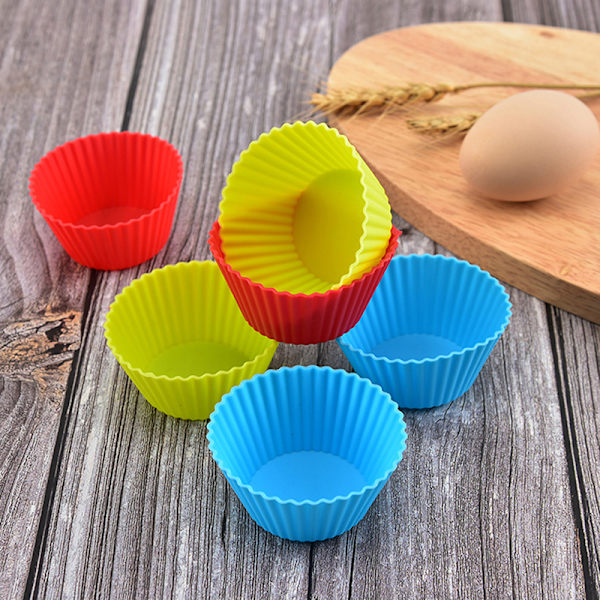 5 kpl pyöreitä silikonimuotteja, muffinivuokia, leivontaan, kekseille, munille 5Pcs-Random Color