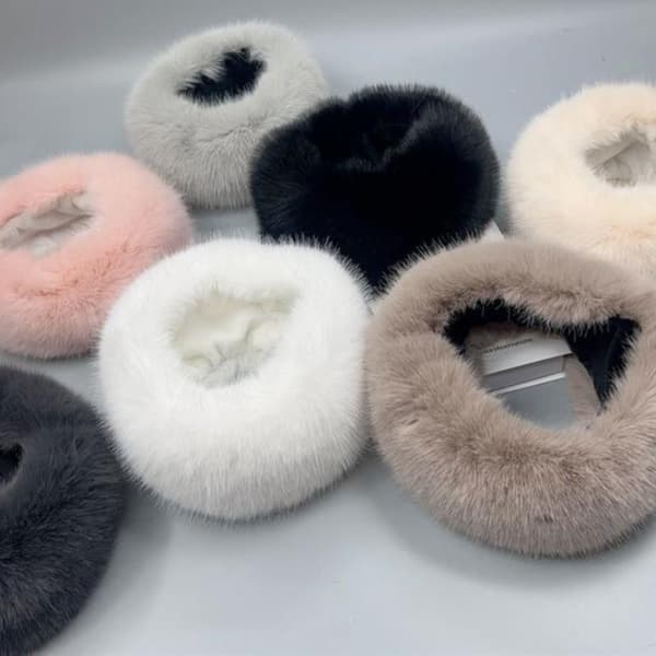Mode Fluffig Päls Dam Vintermössa Varm Öronskydd Snö Beige