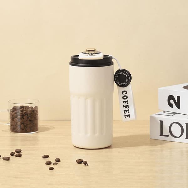 Isolerad kaffekopp i rostfritt stål med temperaturdisplay A7