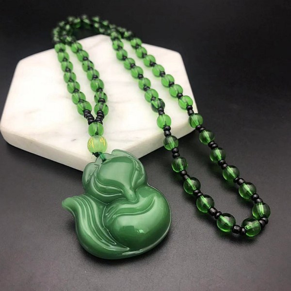 Unisex hånd-udskåret Fox vedhæng halskæde mode velsignelse perler Dark green