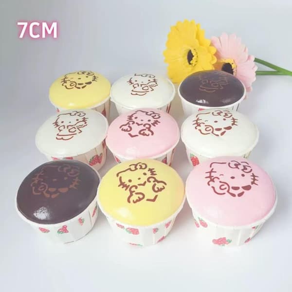 e Hello Kitty Trykt Cupcake Stressleketøy Sakte Stigende Tekstur 1PCS Random Color