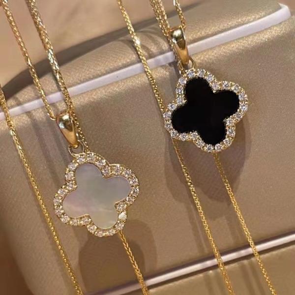 Muoti Four Leaf Clover Riipus kaulakorut naisille Yksinkertainen tuote 04
