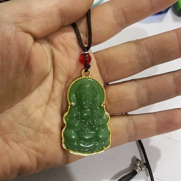 Grön vit Buddha halsband för kvinnor Utsökt stil Maitreya A4