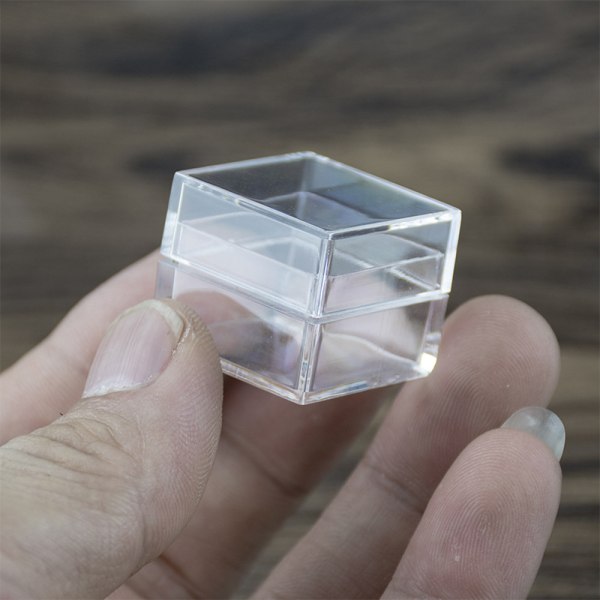 7,5 ml Mini liten fyrkantig burk Transparent plastlåda smycken Bea