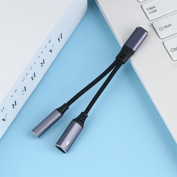 2-i-1 USB C til 3,5 mm hodetelefon- og laderadapter PD 60W Quic 1PC