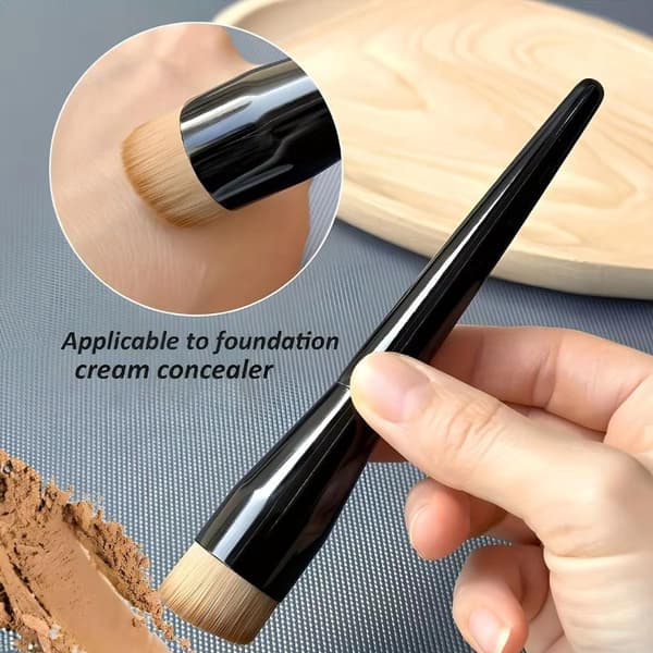 1 stk. flad top foundationbørste, konturvinklet blushbørste, makeup