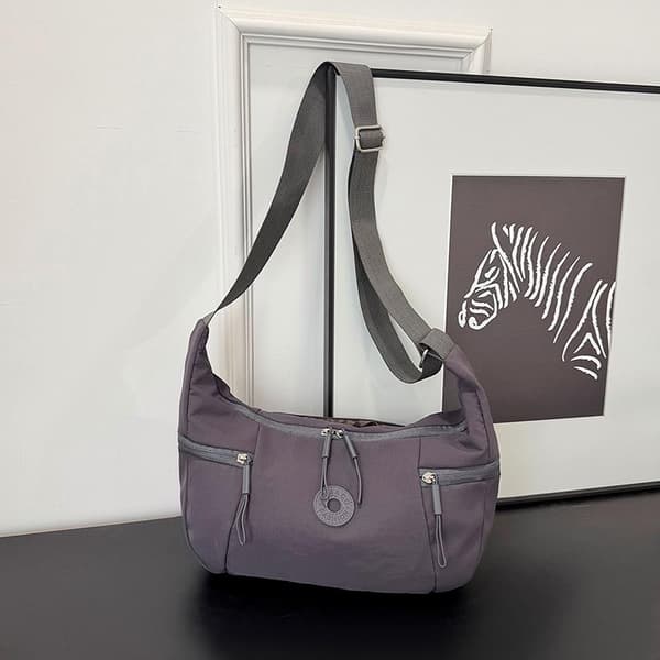 n Dumpling Crossbody Skulderveske For Kvinner | Justerbar Stropp Purple